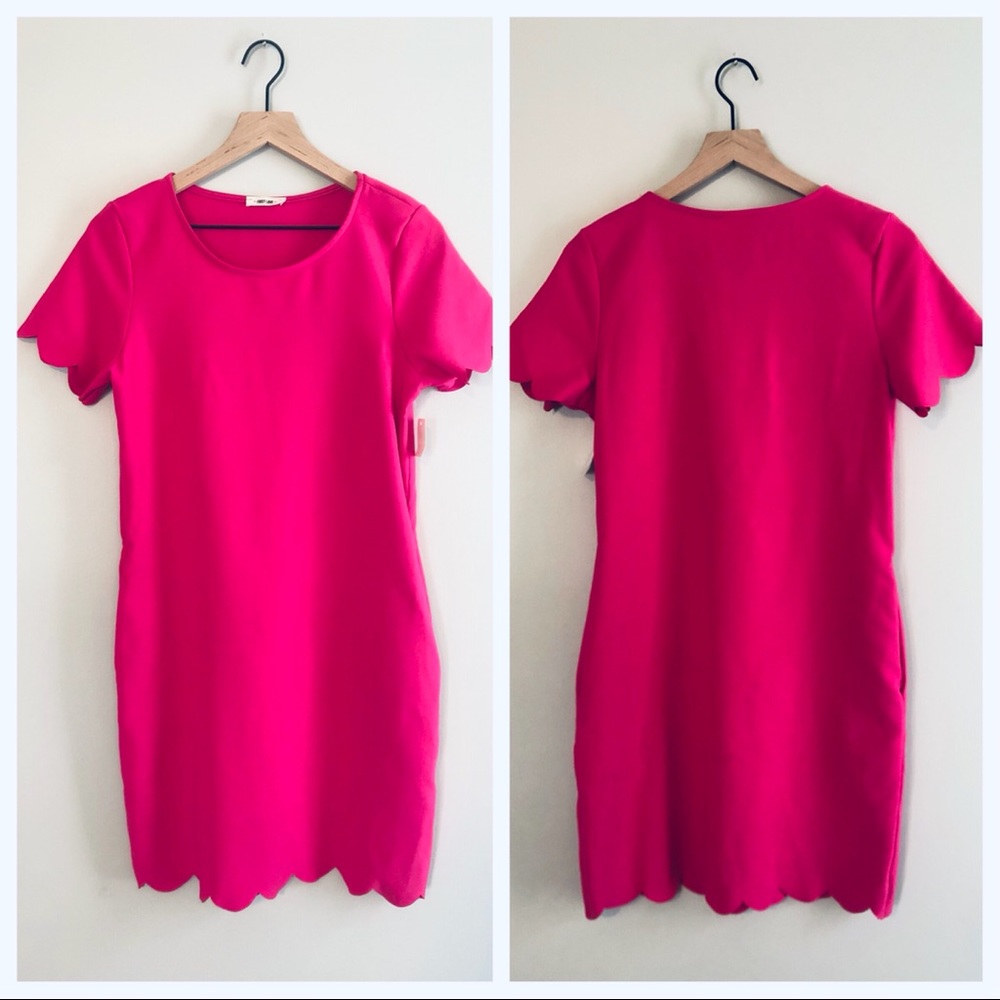Scalloped dress w/ Pockets Size Sm - First Love - Picture 2 of 4